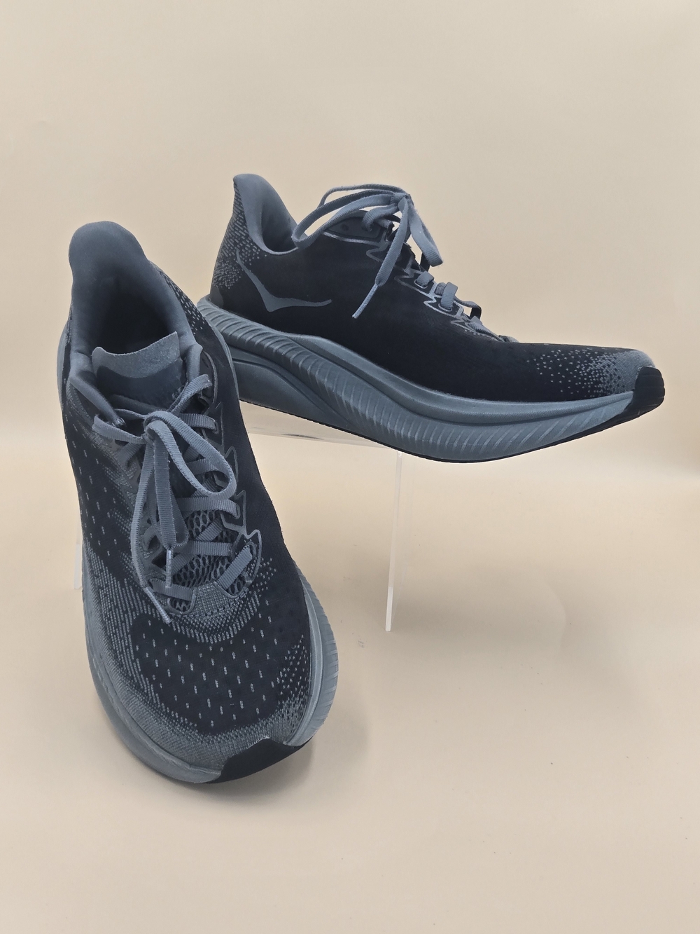 Hoka Mach 6 Low-top Men's Sneakers in Black and Gray Size 10